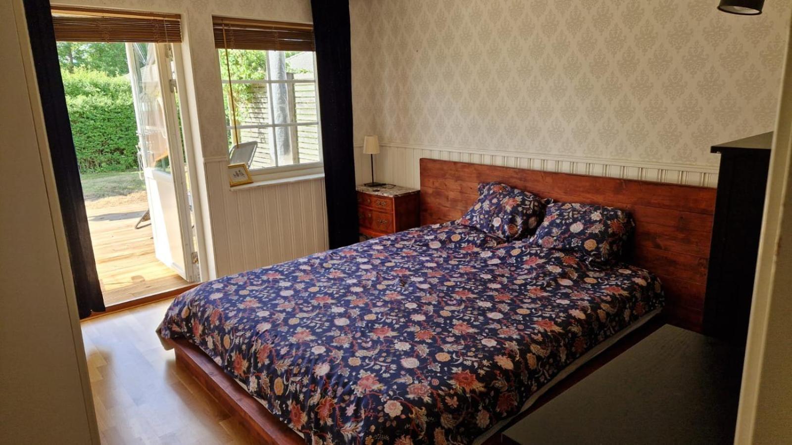 Bla Rummet - Rum Naera Bad Och Centrum - Saengklaeder & Handdukar Ingar Färjestaden Esterno foto