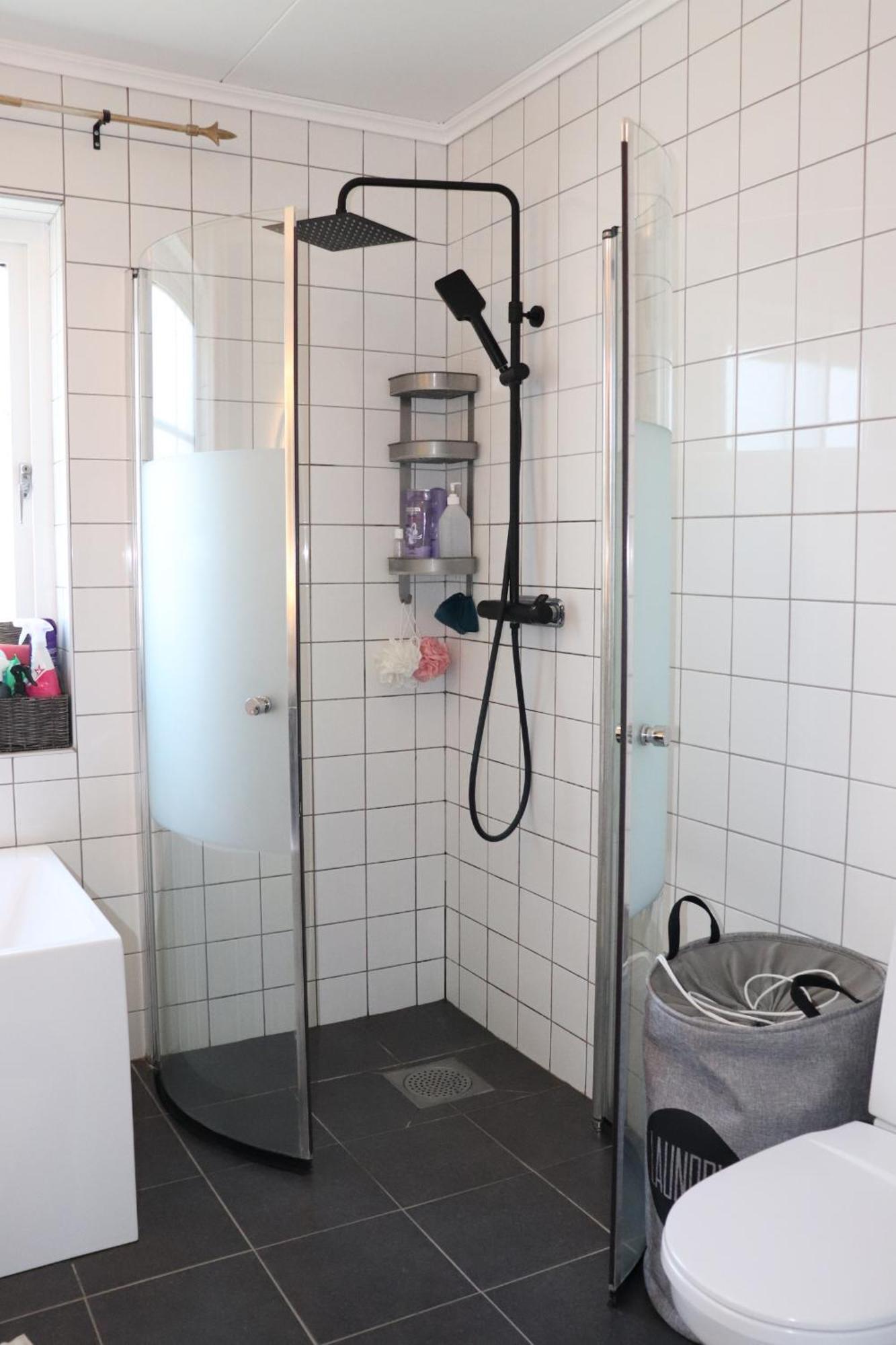 Bla Rummet - Rum Naera Bad Och Centrum - Saengklaeder & Handdukar Ingar Färjestaden Esterno foto